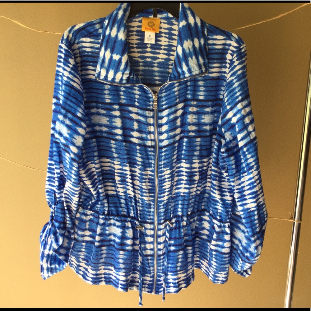 Ruby Road lightweight zip front jacket or coverup